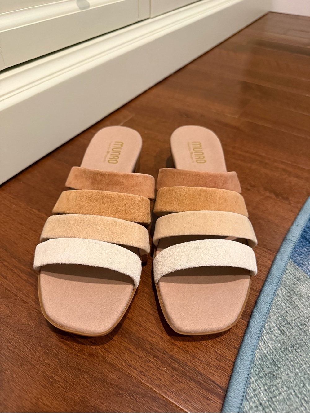 Munro Neutral Layered Suede Slide Sandals in Tan and Cream